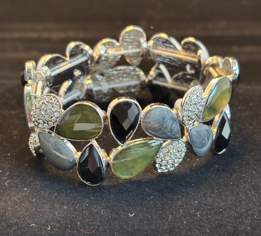 Lia Sophia Edge of Night stretch bracelet